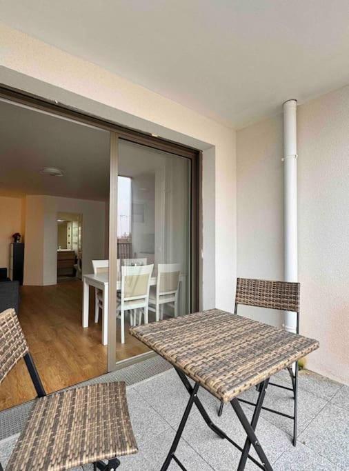 Appartement Moderne Avec Balcon Proche De Paris Aubervilliers Exterior foto